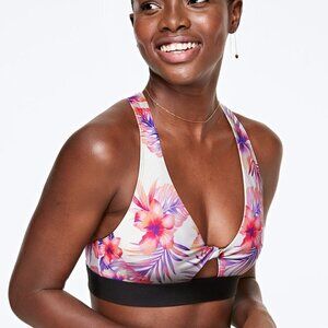 NWT VS PINK TWIST FRONT LIGHTLY LINED SPORTS BRA